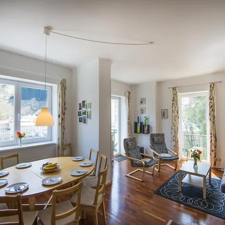 Splendid With Balcony * Bad Gastein