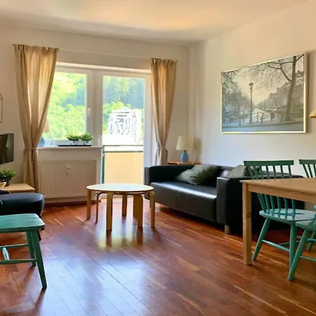 Splendid With Balcony Apartmán *