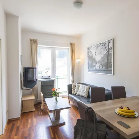 Splendid With Balcony Apartmán